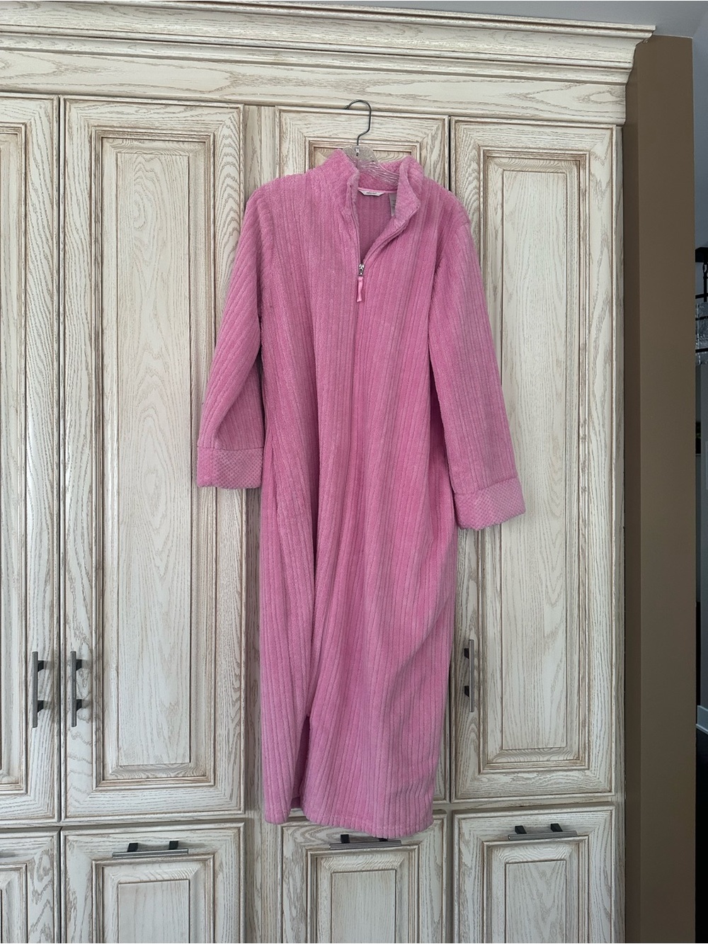 Adonna Cozy Pink Full-Length Zip Robe